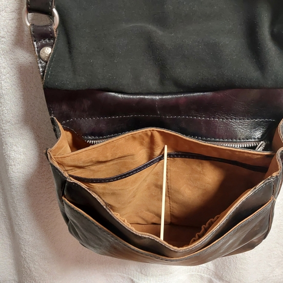 Patricia Nash Tuscan Tooled London Saddle Bag - Picture 7 of 10